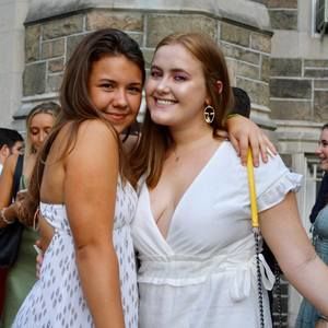 Meet your Posher, Mae